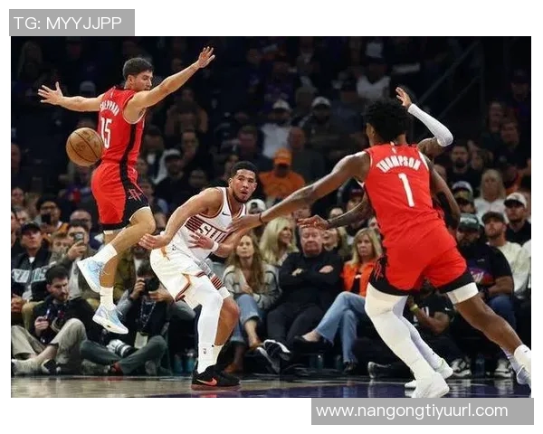 乌度卡坦言防守失误未能有效应对乔治与马卡的身体对抗挑战 乌度卡坦言防守失误未能有效应对乔治与马卡的身体对抗挑战