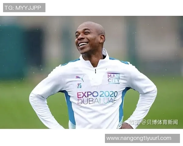 曼城官方向费尔南迪尼奥致敬九年辉煌岁月祝愿未来一切顺利