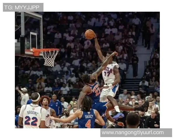 莫布里防守申京仅6分30秒却被打爆后者9投7中狂砍16分