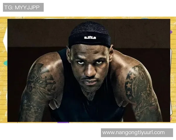 詹姆斯身穿布莱斯大学6号球衣到场观赛令老父亲倍感骄傲与自豪